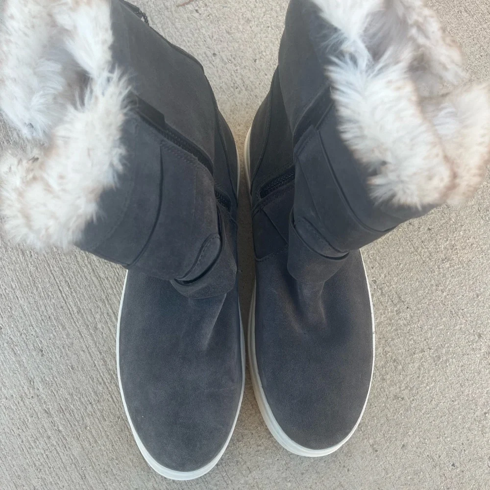 J/Slides Nelly Boots 8.5 Gray Suede Faux Fur Lined Winter Ankle Boots